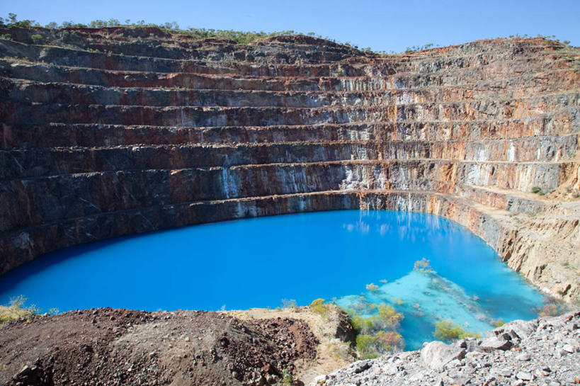 无人,横图,彩色,室外,白天,采矿业,湖,石头,美景,山,山脉,澳大利亚,废弃,矿石,石子,景观,山峰,山峦,蓝色,自然,群山,景色,摄影,报废,矿山,五颜六色,色彩斑斓,废物,矿物,自然风光,丢弃,五彩缤纷,采集,开采,放弃,抛弃,昆士兰州,五彩斑斓,摈弃,地质学,五光十色,石块,岩石,彩图,采掘,屏弃,摈斥,摒除,铀矿,景观设计