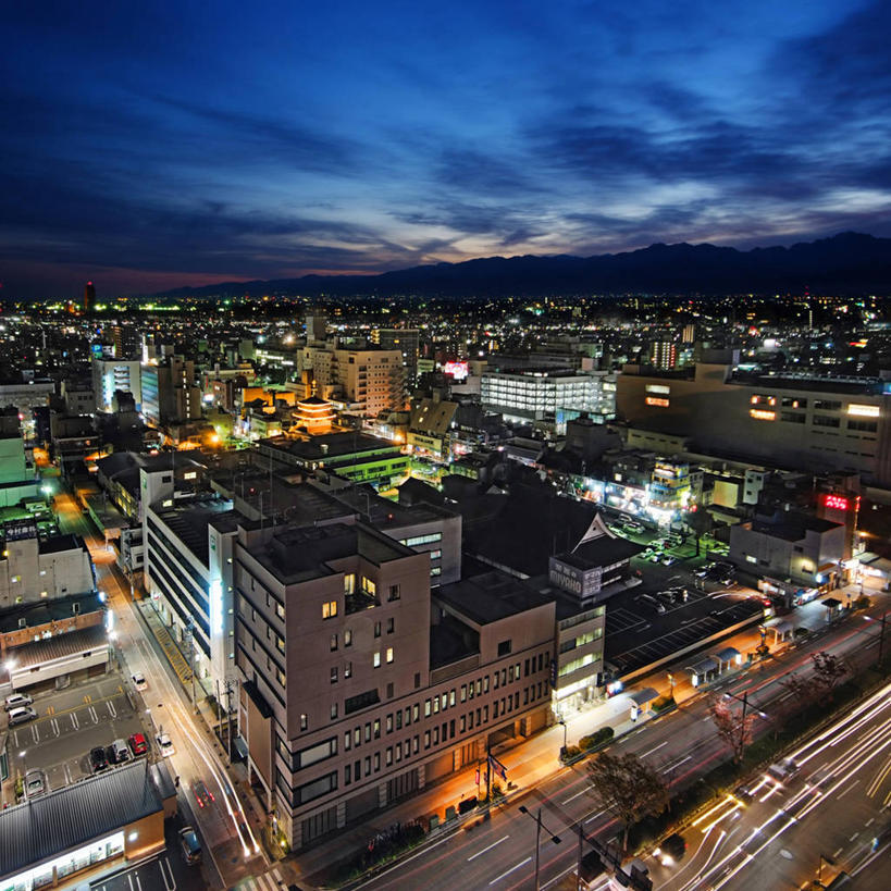 无人,方图,俯视,航拍,室外,夜晚,度假,美景,山,天际线,城市风光,城市,建筑,摩天大楼,富山县,日本,日本文化,景观,云,塔,娱乐,现代,享受,休闲,景色,放松,摄影,照亮,鸟瞰,彩图,高角度拍摄