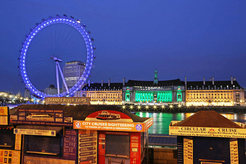 无人,横图,室外,夜晚,通讯,河流,城市,建筑,英国,反射,圆形,文字,亭子,首都,伦敦眼,泰晤士河,地标建筑,摄影,英文字母,照亮,英国文化,万里无云,彩图,售货亭