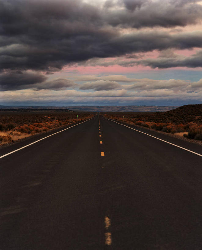 无人,竖图,室外,消失点,日落,暴风雨,路,美国,路标,地形,乌云,天气,运输,摄影,灌木,自驾游,俄勒冈州,彩图