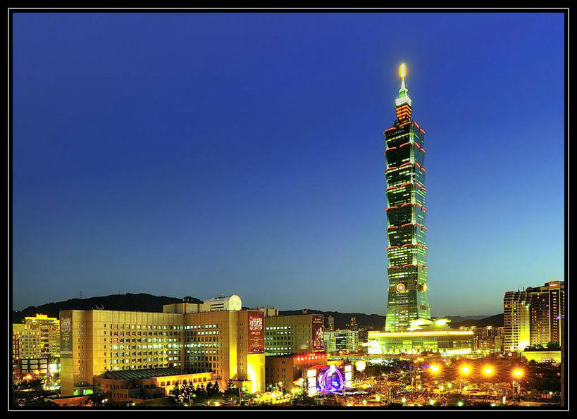 无人,横图,室外,夜晚,度假,商务,美景,天际线,城市风光,城市,建筑,摩天大楼,台湾,景观,塔,首都,娱乐,地标建筑,享受,休闲,景色,放松,摄影,照亮,企业,公司,发展,台北,台北101,万里无云,彩图