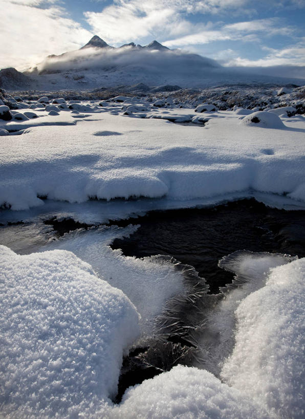 无人,竖图,室外,白天,山,雪,雪山,日光,英国,岛,云,冬天,苏格兰,风景,天空,自然,寒冷,摄影,宁静,斯盖岛,彩图