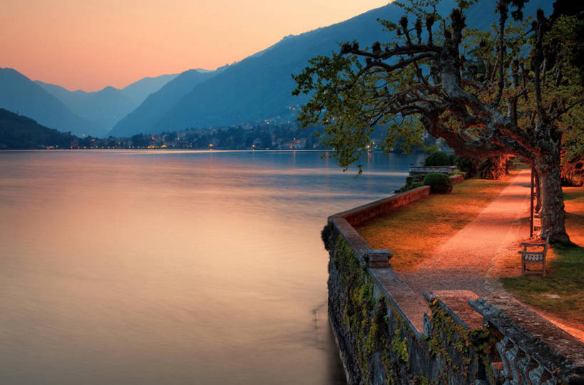 无人,公园,横图,室外,湖,山,植物,路灯,椅子,意大利,长椅,海岸线,小路,树,天空,自然,黄昏,摄影,宁静,照亮,伦巴第大区,科摩湖,科莫,彩图