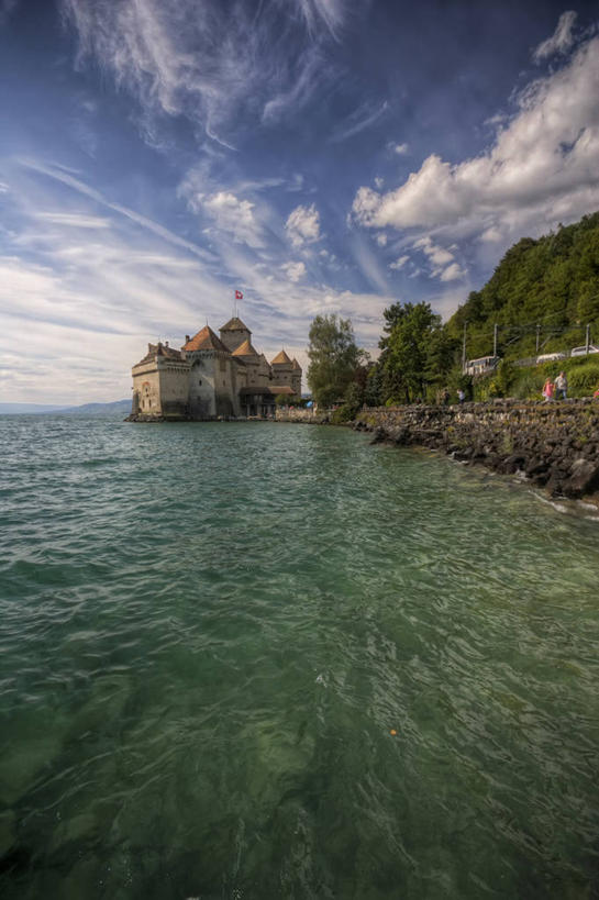 无人,竖图,室外,白天,海洋,山,建筑,瑞士,云,历史,树,天空,自然,摄影,宁静,西庸城堡,彩图