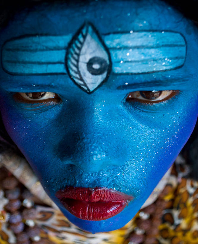 成年人,中年人,脸,头,脸颊,一个人,站,竖图,特写,民族服装,孟加拉国,印度,亚洲,仅一个男性,仅一个人,仅一个中年男性,服装,古典,文化,传统,肩膀,衣服,蓝色,模仿,摄影,服饰,古装,南亚,印度文化,印度教,韵味,孟加拉人民共和国,加尔各答,湿婆,男人,男性,中年男性,头部,脸部,脸蛋,面部,彩图,传统服装,民俗服,神,传统节日