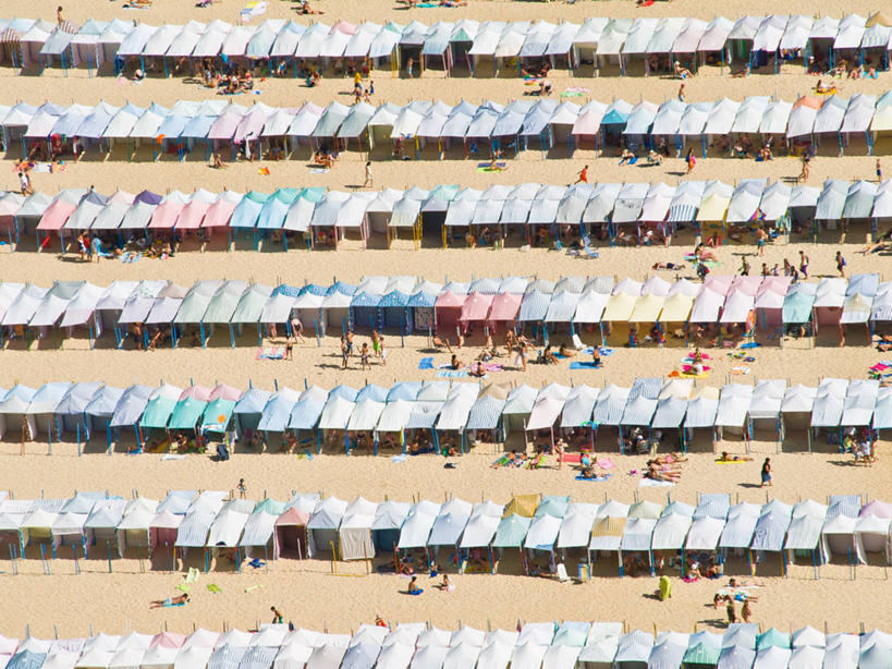 横图,俯视,航拍,室外,白天,度假,葡萄牙,巴西,一排,整齐,许多人,排列,一群人,南美,摄影,南美洲,享乐,拉丁美洲,鸟瞰,队列,美洲,巴西联邦共和国,亚美利加洲,南亚美利加洲,巴伊亚,巴伊亚州,海滩,休闲活动,彩图,高角度拍摄,纳扎雷