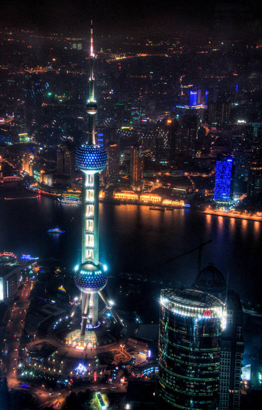 无人,竖图,俯视,室外,夜晚,度假,通讯,河流,美景,城市风光,城市,建筑,上海,反射,景观,娱乐,现代,享受,休闲,景色,放松,摄影,照亮,企业,公司,上海环球金融中心,无线电通信塔,彩图,高角度拍摄