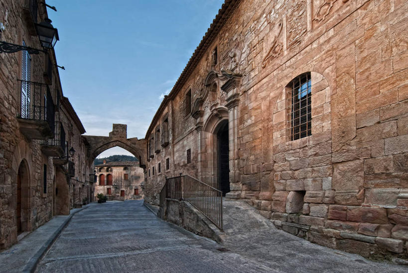 无人,栏杆,横图,室外,白天,建筑,西班牙,拱门,小路,天空,摄影,宗教,罗马式,修道院,修院,莱里达,彩图,旅行