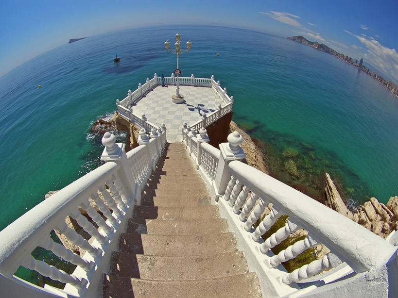 无人,栏杆,横图,室外,白天,鱼眼镜头,海洋,水,建筑,西班牙,水平线,云,台阶,天空,摄影,阿利坎特省,海滩,岩石,彩图