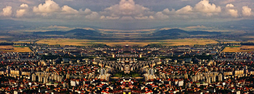 无人,横图,全景,俯视,室外,白天,度假,美景,山,城市风光,城市,建筑,罗马尼亚,景观,云,娱乐,天空,地标建筑,享受,休闲,景色,放松,摄影,发展,布拉索夫,彩图,高角度拍摄