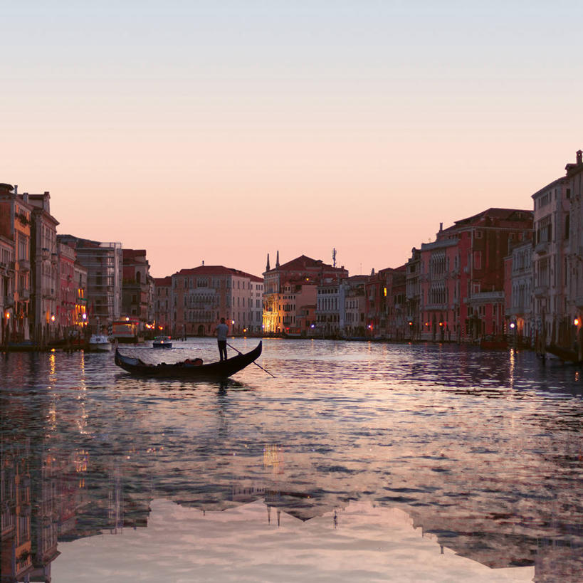 成年人,一个人,方图,室外,日落,建筑,船,意大利,威尼斯,仅一个男性,船夫,反射,宏伟,背面,天空,自然,地标建筑,交通工具,运输,摄影,观看,宁静,运河,照亮,舟,载具,意大利文化,彩图