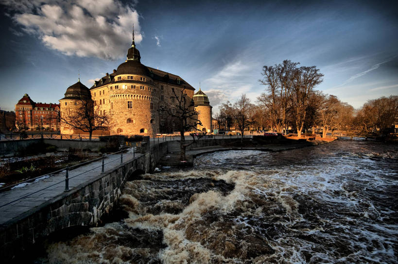 无人,栏杆,横图,室外,长时间曝光,建筑,瑞典,城堡,地形,云,桥,联系,历史,树,天空,黄昏,地标建筑,摄影,圆顶建筑,厄勒布鲁,彩图