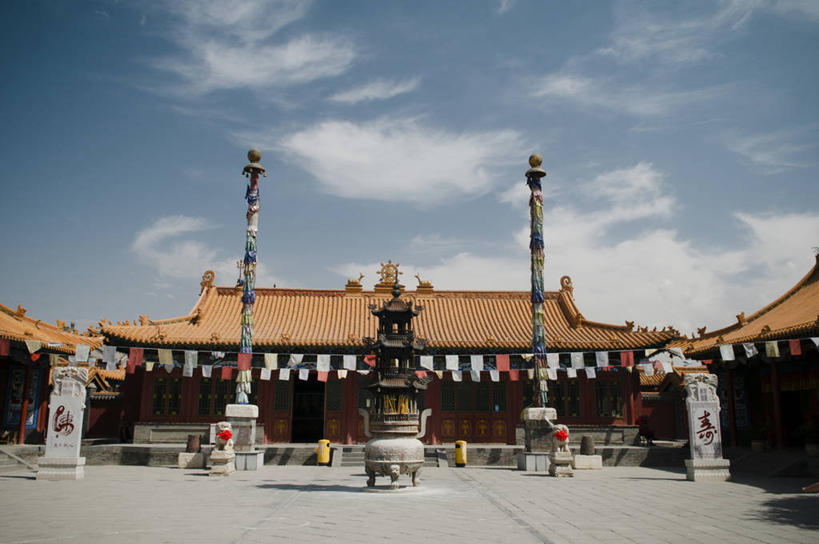 无人,横图,室外,白天,建筑,柱子,云,天空,摄影,宗教,佛教,中国文化,内蒙古,呼和浩特,彩图