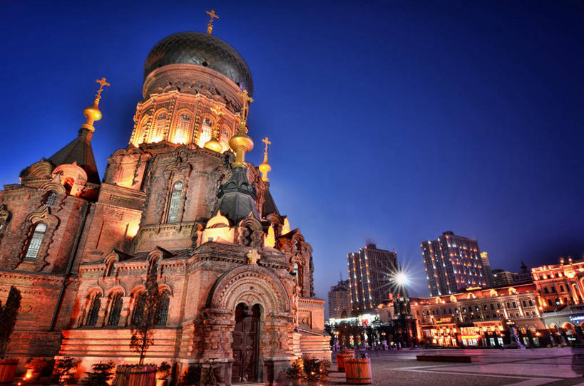 无人,教堂,横图,室外,仰视,天际线,城市,建筑,摩天大楼,十字架,天空,黄昏,摄影,哈尔滨,照亮,基督教,圆顶建筑,中国文化,彩图,低角度拍摄,吉林市