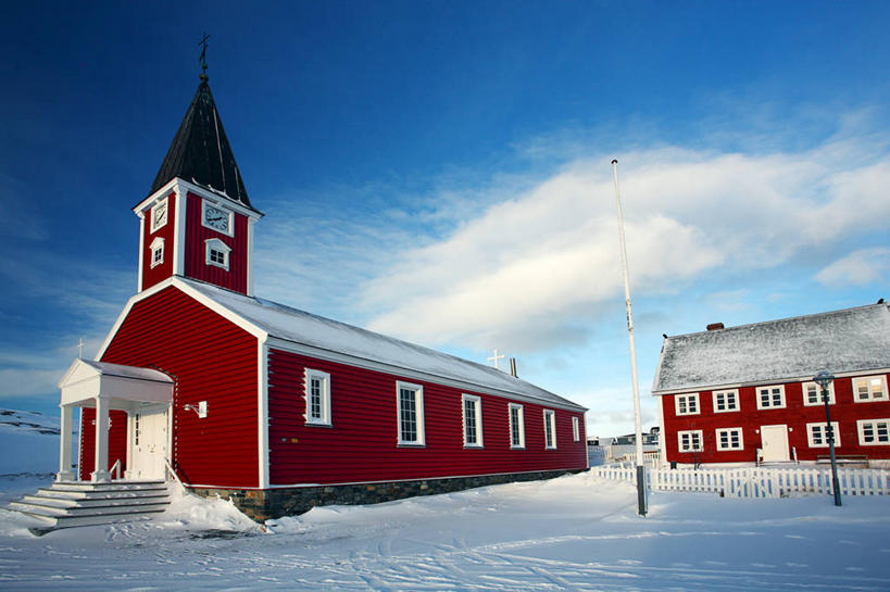 无人,教堂,横图,室外,白天,雪,建筑,木制,云,冬天,红色,天空,摄影,北美,基督教,格陵兰,戈特霍布,彩图,传统文化