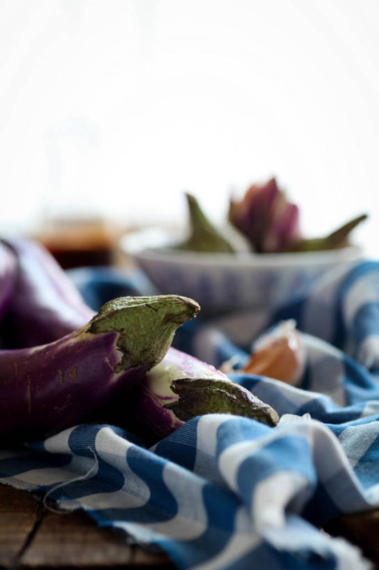 无人,竖图,室内,桌子,茄子,蔬菜,北京,日光,生食,首都,饮食,桌布,碗,摄影,清新,健康食物,彩图