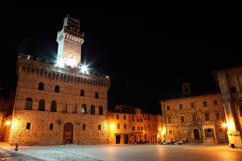 无人,横图,室外,夜晚,镜头眩光,城市,建筑,路灯,意大利,天空,摄影,照亮,照明设备,蒙达普西安诺,彩图