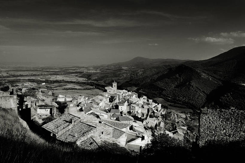 无人,横图,俯视,黑白,室外,白天,山,西班牙,云,城镇,天空,社区,摄影,纳瓦拉,高角度拍摄