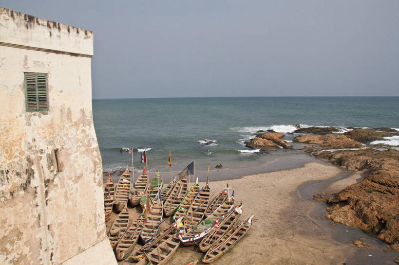 无人,横图,俯视,航拍,室外,白天,海洋,建筑,船,日光,加纳,城堡,历史,运输,摄影,宁静,鸟瞰,万里无云,海滩,彩图,高角度拍摄