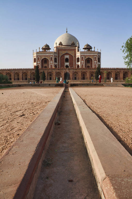 竖图,室外,白天,城市,建筑,印度,拱门,首都,历史,树,天空,摄影,坟墓,圆顶建筑,新德里,德里,彩图