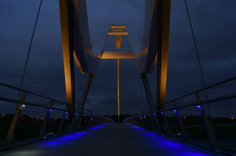 无人,横图,室外,夜晚,英国,云,桥,联系,蓝色,摄影,人行桥,彩图