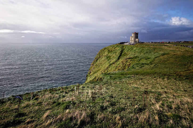 无人,横图,室外,白天,海洋,建筑,爱尔兰,悬崖,云,草,绿色,天空,自然,摄影,宁静,克莱尔郡,彩图