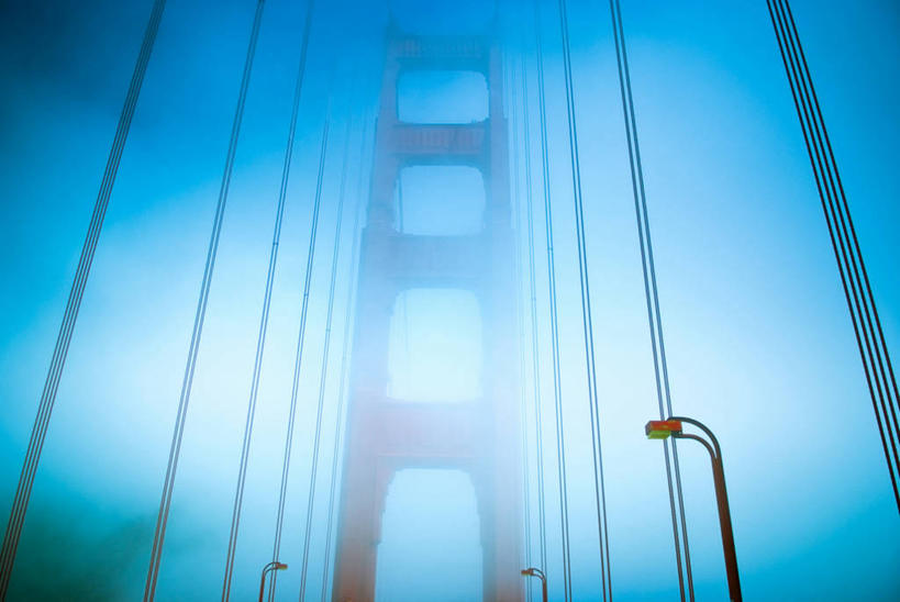 无人,横图,室外,仰视,雾,城市,建筑,电缆,桥,黎明,联系,运输,摄影,吊桥,自驾游,加利福尼亚,金门大桥,旧金山,低角度拍摄,旅行