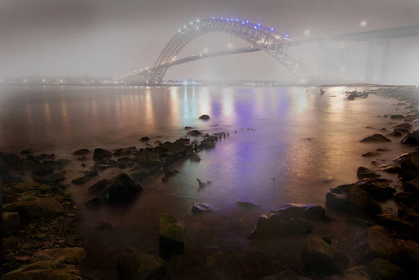 无人,横图,室外,夜晚,河流,雾,建筑,法国,欧洲,纽约,美国,反射,流水,桥,光亮,联系,拱桥,自然,摄影,环境,照亮,西欧,法兰西,法兰西共和国,阿基坦,新泽西,法兰西第五共和国,亚魁当,阿基坦大区,岩石,旅行,巴约讷,比利牛斯.大西洋省,拜翁区,拜翁,巴约讷区