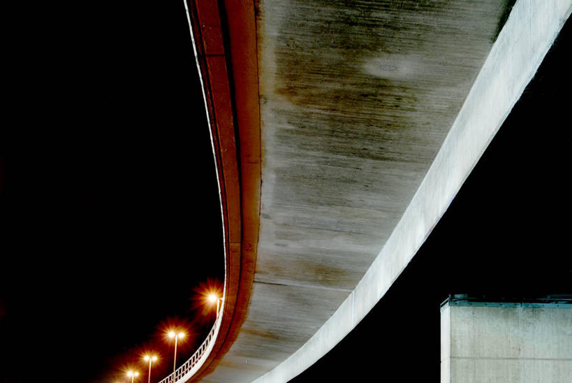 无人,横图,室外,夜晚,仰视,建筑,路,路灯,德国,光亮,慕尼黑,运输,摄影,照亮,照明设备,中欧,高架道路,巴伐利亚,上巴伐利亚,低角度拍摄