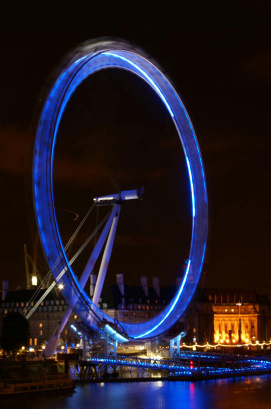 无人,竖图,室外,夜晚,河流,建筑,英国,欧洲,伦敦,反射,光亮,首都,旋转,伦敦眼,泰晤士河,地标建筑,转,摄影,迅速,照亮,西欧,北欧,大不列颠,英国文化,大不列颠及北爱尔兰联合王国,大不列颠及爱尔兰联合王国,雾都,旅行,兰贝斯区,大不列颠王国,大英帝国,联合王国,日不落帝国