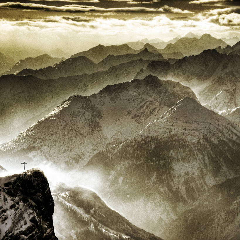 无人,方图,室外,美景,山,山脉,雪,雪山,德国,欧洲,阿尔卑斯山,十字架,景观,山顶,天气,风景,天空,自然,黄昏,景色,寒冷,摄影,宁静,西欧,自然风光,宗教用品,中欧,阿尔卑斯山脉,德意志联邦共和国,巴伐利亚,巴伐利亚州,拜恩州,拜恩自由州,楚格峰,旅行