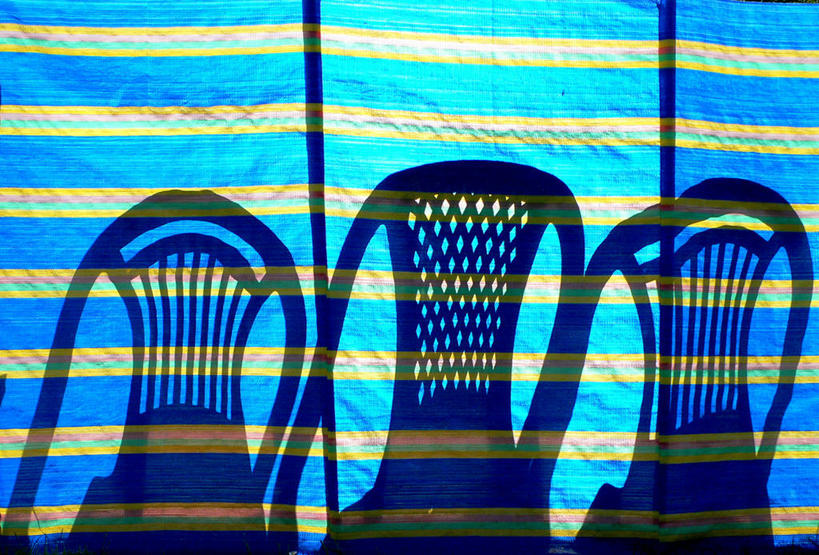 无人,横图,室外,度假,日光,英国,一排,阴影,条纹,整齐,排列,三个,蓝色,放松,摄影,沙滩椅,队列,北欧,彩图