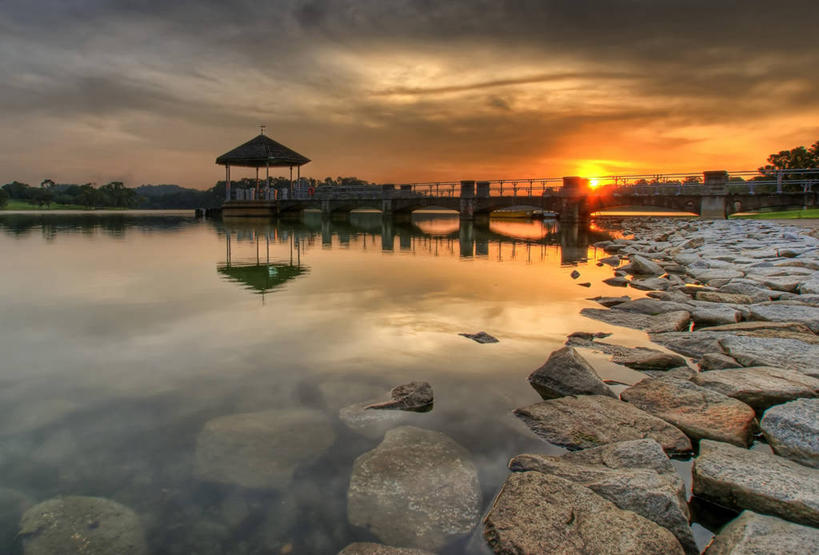 无人,横图,室外,美景,日落,新加坡,反射,地形,河岸,景观,云,水库,风景,自然,景色,摄影,宁静,自然风光,剪影,岩石,彩图