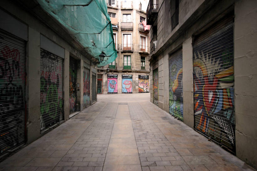 无人,横图,室外,白天,车库,建筑,街道,西班牙,巴塞罗那,公寓,摄影,彩图,旅行,涂鸦,居住区