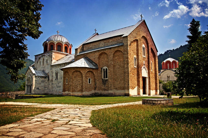 无人,教堂,横图,室外,白天,草坪,建筑,小路,摄影,罗马式,修道院,塞尔维亚,东正教,彩图