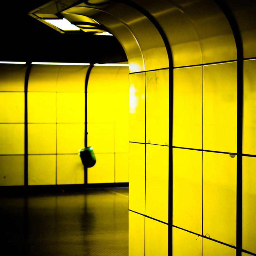 无人,方图,室内,地板,建筑,德国,反射,瓷砖,墙,地铁站,公共交通,现代,黄色,摄影,照亮,波恩,彩图