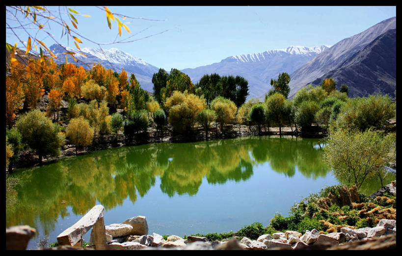 无人,横图,俯视,室外,白天,湖,山脉,印度,反射,地形,风景,摄影,灌木,宁静,喜马偕尔邦,岩石,秋天,彩图,高角度拍摄,林区