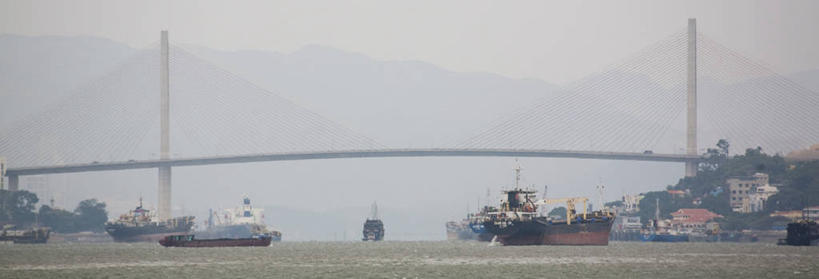 无人,横图,全景,室外,白天,水,建筑,船,越南,亚洲,桥,海湾,联系,地标建筑,摄影,吊桥,客船,下龙湾,广宁省,彩图,联合国教科文组织