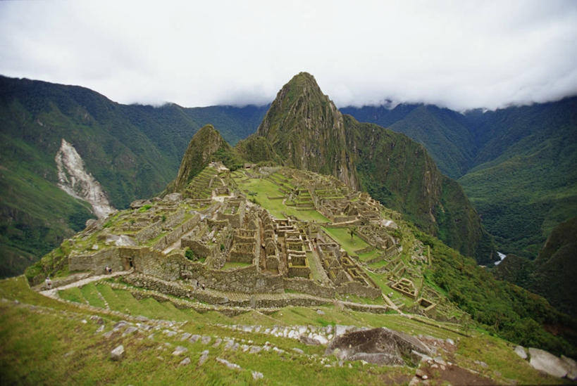 无人,横图,俯视,室外,白天,美景,山,山脉,秘鲁,房屋,地形,景观,山顶,云,山谷,历史,废墟,自然,地标建筑,景色,南美,摄影,考古学,住房,拉丁美洲,自然风光,古文明,马丘比丘,印加帝国,古代文明,彩图,高角度拍摄,传统文化,联合国教科文组织,帝国,过去