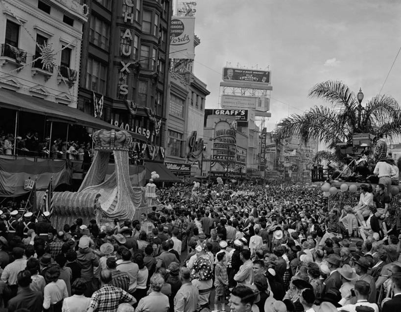 横图,俯视,黑白,室外,白天,幸福,街道,棕榈树,美国,古典,休闲装,历史,摄影,英文字母,游行,群众,路易斯安那州,休闲活动,高角度拍摄