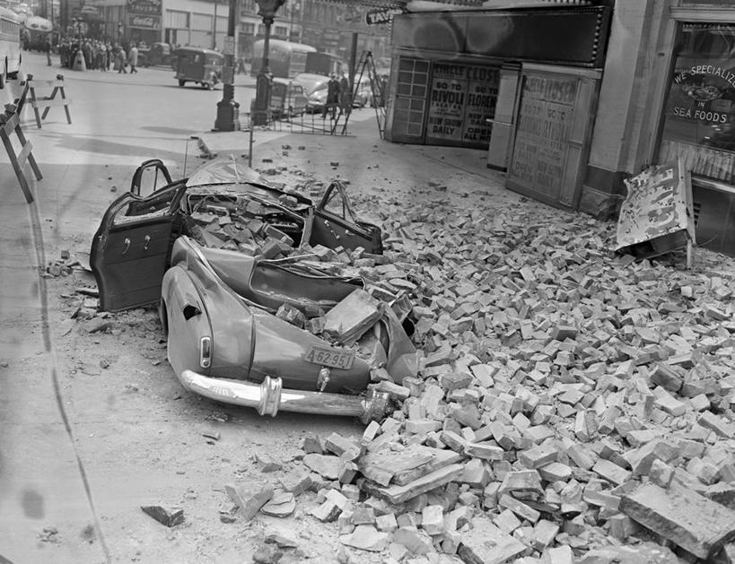 横图,黑白,室外,白天,街道,汽车,美国,覆盖,砖,自然灾害,摄影,堆,部分,华盛顿州,西雅图,地震,失事