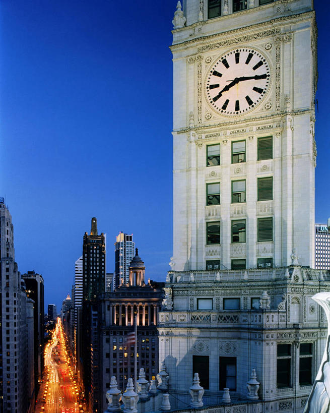 无人,竖图,室外,夜晚,天际线,城市,建筑,摩天大楼,美国,塔,钟塔,摄影,市区,伊利诺斯州,芝加哥市,彩图,箭牌大厦,库克县