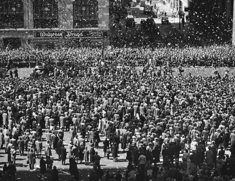 横图,俯视,黑白,室外,白天,纽约,美国,朦胧,模糊,曼哈顿,许多人,古典,一群人,摄影,观看,北美,游行,群众,百老汇,纽约州,五彩纸屑,高角度拍摄,名声,过去