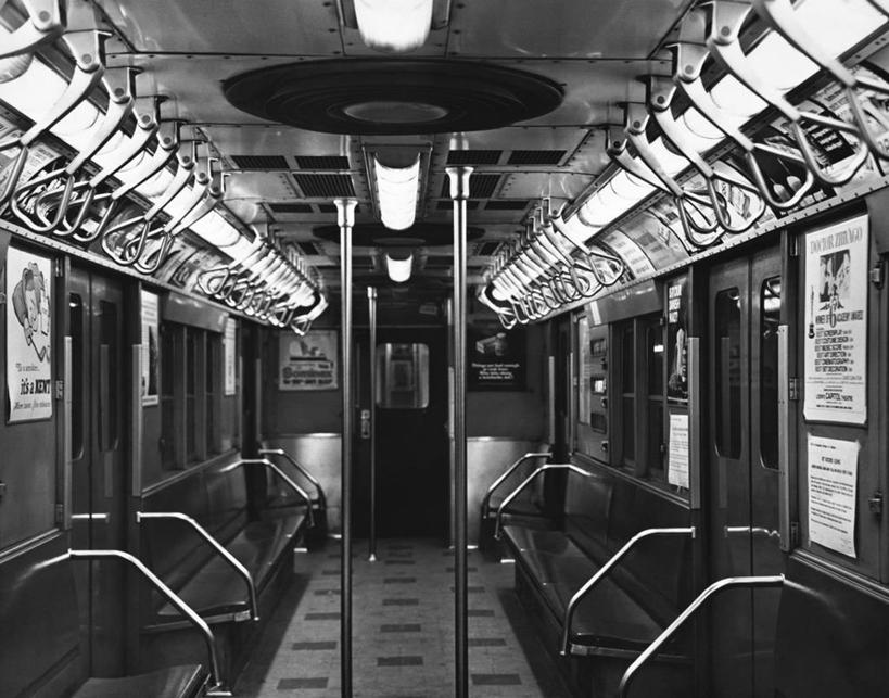 无人,横图,黑白,室内,室外,旅途,地铁,火车,乘客,光,公共交通,运输,摄影,电灯,电,照亮,照明设备,客车