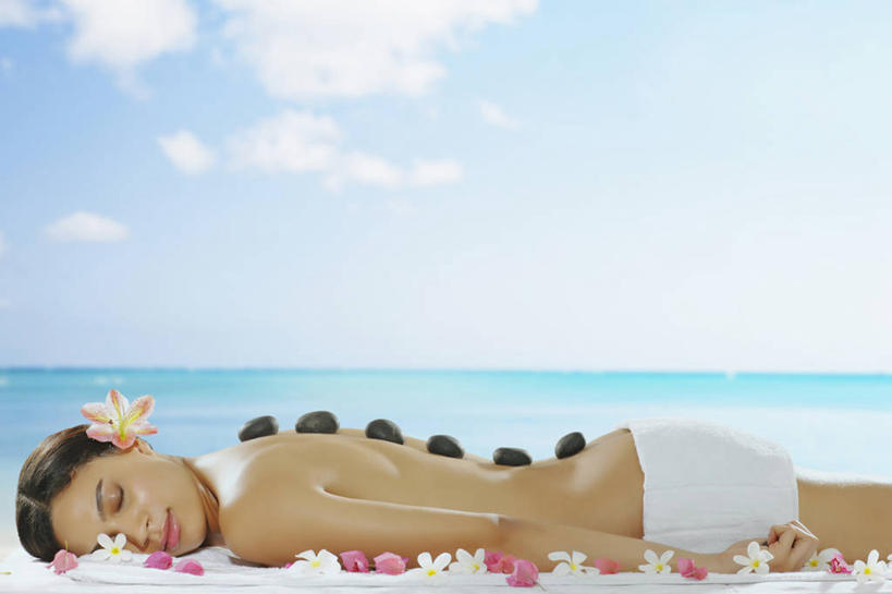 成年人,一个人,美容院,横图,室外,白天,侧面,按摩,美容,旅游,度假,满意,海洋,美景,睡莲,印度,仅一个年轻女性,仅一个女性,仅一个人,护肤,内衣,景观,水平线,娱乐,裸露,自然,趴着,保养,享受,休闲,健康,景色,放松,SPA水疗,保健,温泉浴场,摄影,宁静,自然风光,肖像,裸,养颜,马哈拉施特拉邦,年轻女性,女人,女性,年轻人,矿泉疗养地,闭着眼睛,彩图,水疗,美人