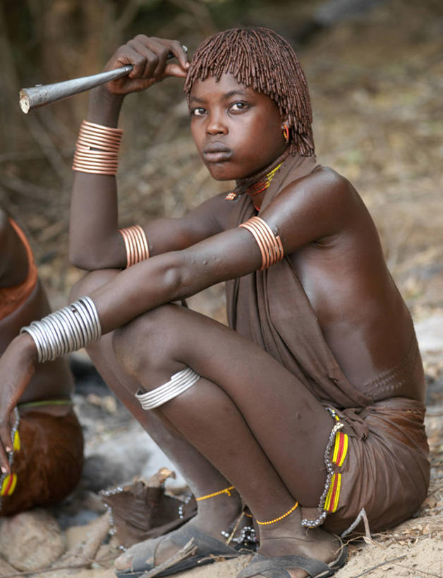 成年人,两个人,横图,项链,非洲,埃塞俄比亚,装饰,金属,珠子,摄影,黄铜,作画,典礼,非洲文化,美化,男人,女人,彩图,传统服装,传统文化