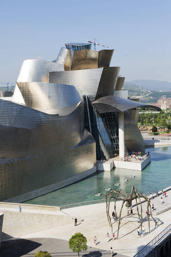 无人,博物馆,竖图,室外,夜晚,度假,河流,美景,城市风光,城市,建筑,西班牙,欧洲,艺术,反射,景观,娱乐,现代,享受,休闲,景色,放松,艺术家,摄影,明亮,照亮,西欧,地中海文化,巴斯克自治区,毕尔巴鄂,美术工艺,古根汉姆博物馆,彩图,旅行,罢工