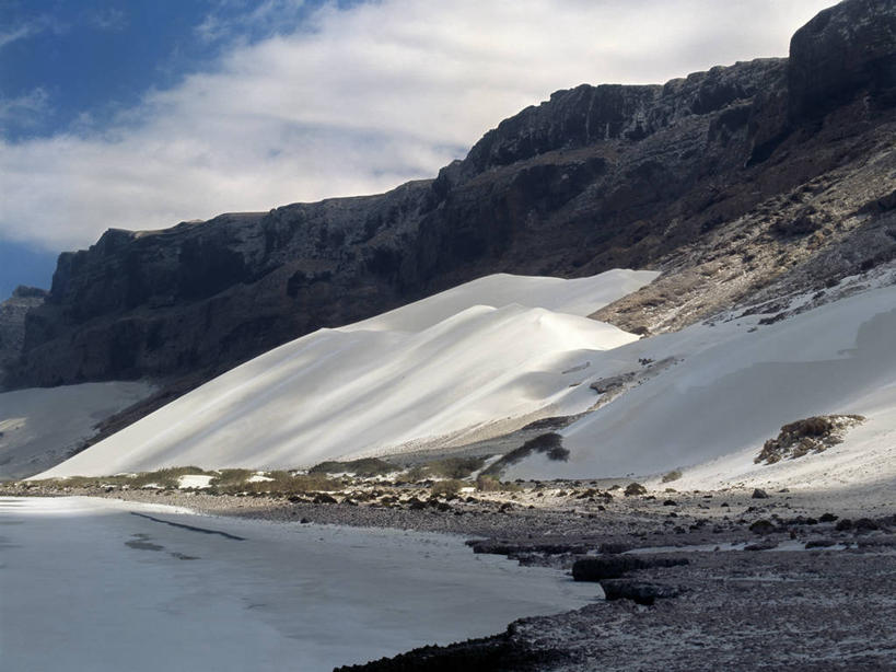 一个人,博物馆,横图,室外,度假,河流,美景,城市风光,城市,建筑,西班牙,欧洲,艺术,景观,娱乐,现代,享受,休闲,景色,放松,艺术家,摄影,巨大,庞大,明亮,西欧,地中海文化,宏大,硕大,伟大,巴斯克自治区,毕尔巴鄂,美术工艺,古根汉姆博物馆,彩图,旅行,罢工