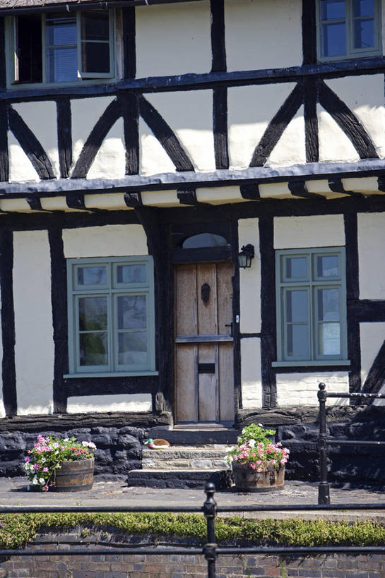 无人,家,竖图,室外,河流,别墅,建筑,英国,欧洲,房屋,屋子,河岸,公寓,历史,洋房,楼房,英格兰,住宅,摄影,西欧,大不列颠,大不列颠及北爱尔兰联合王国,大不列颠及爱尔兰联合王国,格洛斯特郡,塞文河,彩图,房子,大不列颠王国,大英帝国,联合王国,日不落帝国,传统文化