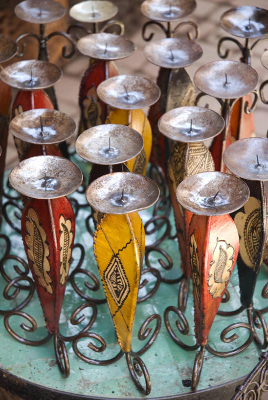 无人,商店,竖图,购物,旅游,度假,消费,街道,金属制品,非洲,摩洛哥,工作,金属,烛台,市场,货摊,工艺品,摄影,创造力,手艺,贩卖,贸易,北非,工匠,阿非利加洲,摩洛哥王国,技能,马拉喀什,美术工艺,摩洛哥文化,设计,彩图,旅行,传统文化,赛尔